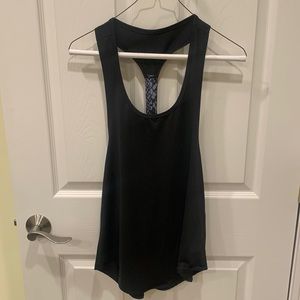 ☀️2/$15☀️ Ziane workout tank